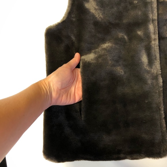 Blass Sport Vintage Reversible Faux Fur Chocolate Brown Zip Up Vest - Picture 7 of 8